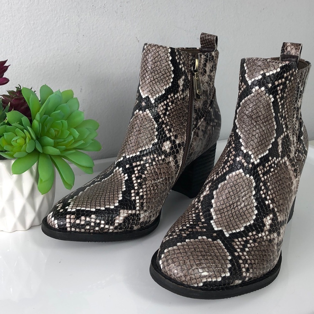 Blondo Waterproof Snakeskin Ankle Bootie Block Heel 7 Black Gray Taupe